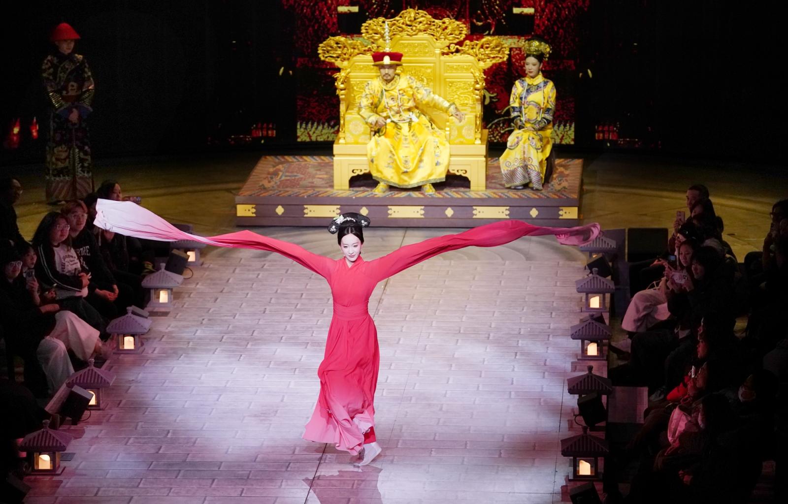 开心麻花 下载_ 沉浸式戏剧《甄嬛传》北京首演_开心麻花大型沉浸式戏剧《甄嬛传》