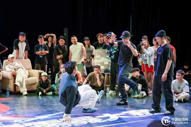 以赛会友燃动青春·2025海峡两岸（福州）霹雳舞大赛在福清落幕