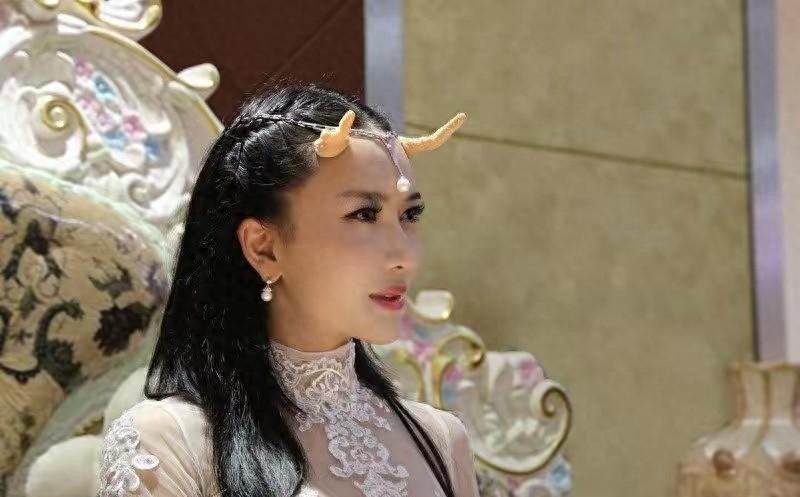 龚玥菲性感写真比基尼_新金瓶梅龚玥菲版下载_龚玥菲新金瓶梅潘金莲